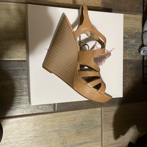 Jessica Simpson Wedges - Picture 2 of 4